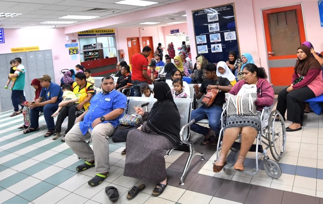 Image from: Health ministry cuts planned RM3.06 billion spending reduction to RM500 million, services unaffected