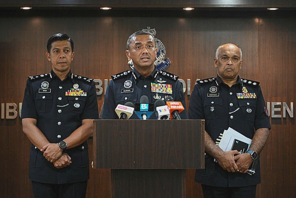 Image from: Over 22,000 police, army personnel to vote early in Negeri Sembilan