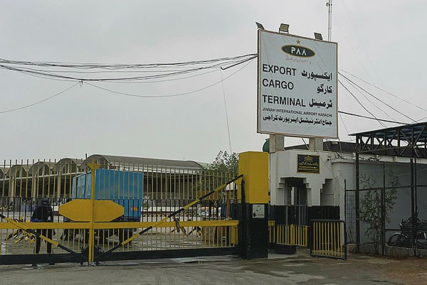 Image from: Pakistan cargo plane missing after navigation failure near Karachi coast
