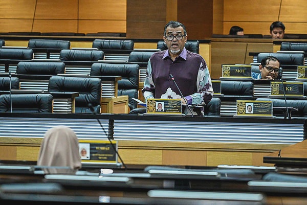 Image from: Malaysia reviews maritime laws, mulls tougher pollution penalties