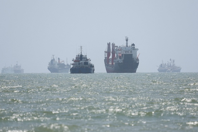 Image from: Iran says Hormuz strait still closed despite corridor talks