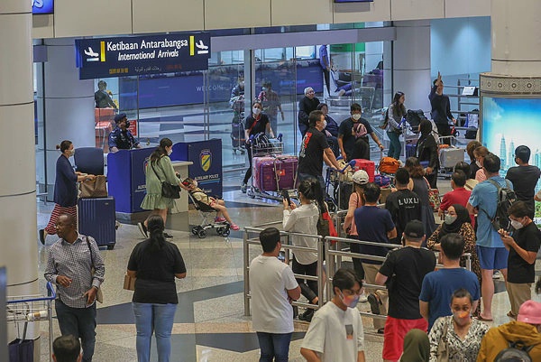 Image from: AKPS reviews KLIA CCTV monitoring for possible blind spots