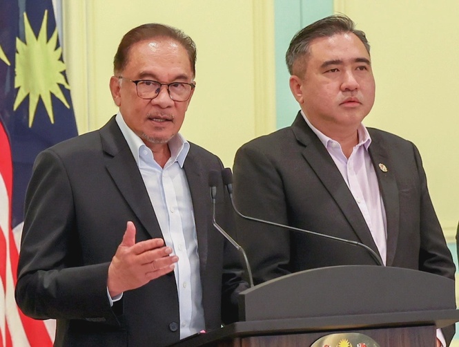 Image from: Anwar keeps majority even if DAP leaves Cabinet: Analysts