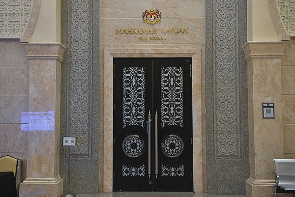 Image from: Appeals Court upholds RM900,000 insurance payout for Bentley owner