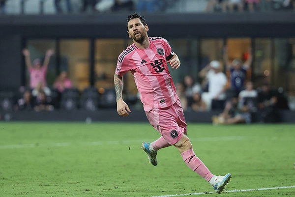 Image from: Messi scores but Miami slump continues with loss to Toronto