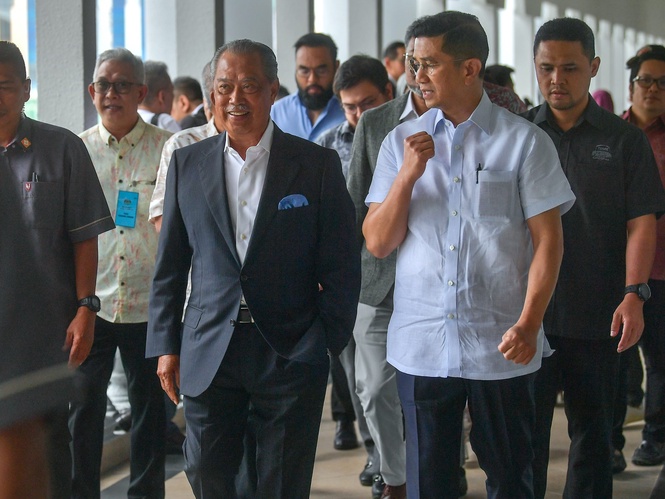 Image from: ‘Was there an invitation?’ Anwar says he knew nothing of Azmin’s return offer