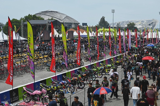 Image from: High price of speed: Preserving the spirit of Malaysia’s RXZ community