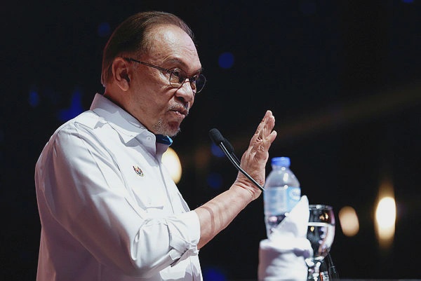 Image from: PM to bring proposed RCI into Felda to Cabinet