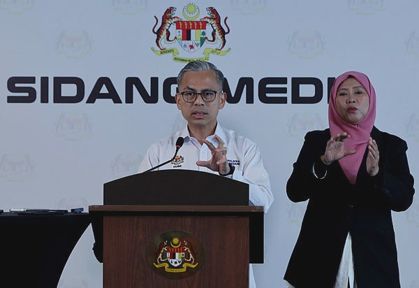 Image from: Police to be deployed with AVSEC to tighten airport security – Fahmi