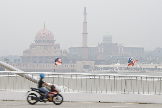 Image from: 17 areas record unhealthy air quality as API readings hit 167