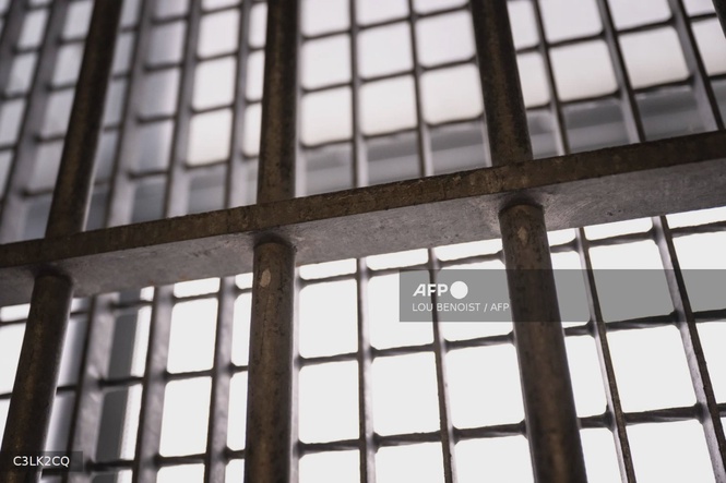 Image from: Scottish police urged not to detain people due to cell shortage