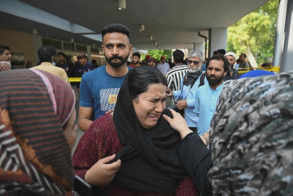 Image from: ‘Give me my child back’: Agony and anger as 14 infants die in Pakistan hospital fire