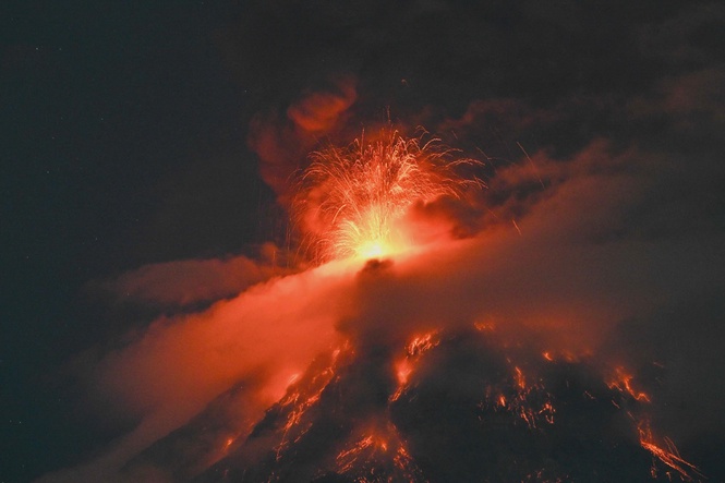 Image from: Guatemala issues ‘danger’ alert after Fuego Volcano erupts