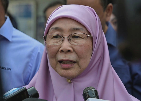 Image from: Wan Azizah: Hayati erti sebenar kemerdekaan, bukan laungan