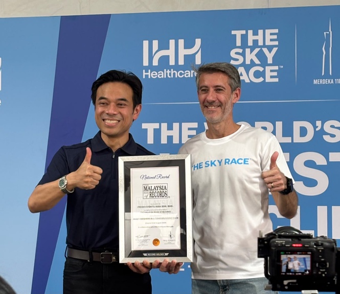 Image from: IHH CEO Dr Kamal Amzan climbs 2,845 steps at Merdeka 118: ‘Leaders should walk the talk’