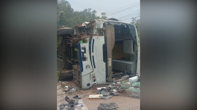 Image from: Nine students injured in tour bus accident in Kota Belud