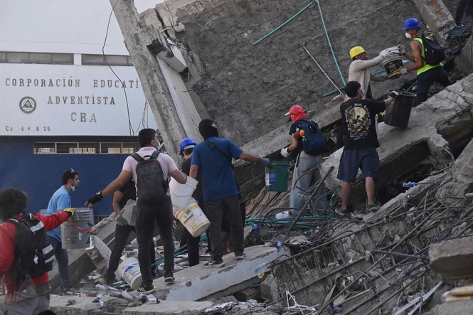 Image from: Colombia scrambles to find survivors as 7.4-magnitude quake kills at least 169