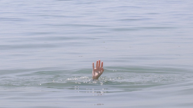 Image from: Croatia launches sea search for four young Portuguese missing in severe weather