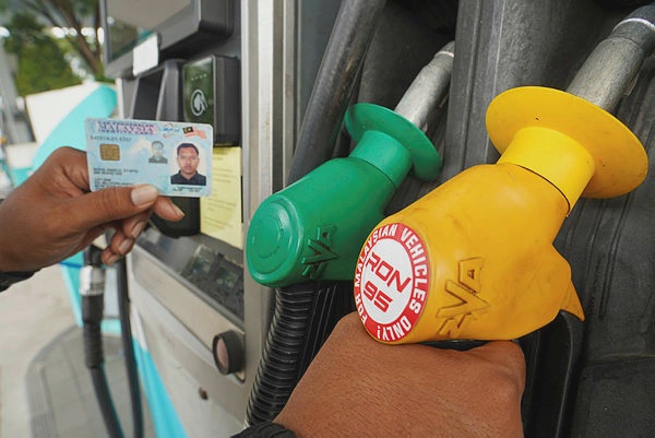 Image from: BUDI95 kembali kepada 300 liter sebulan – PM Anwar
