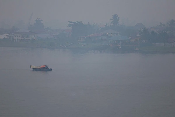 Image from: Severe haze: Four areas in Sarawak hit hazardous API levels, Serian highest at 445