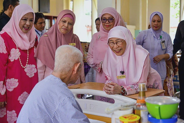 Image from: Dr Wan Azizah calls for preservation of 100-year-old National Leprosy Control Centre