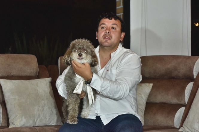 Image from: Colombian woman dies saving pet dog from earthquake