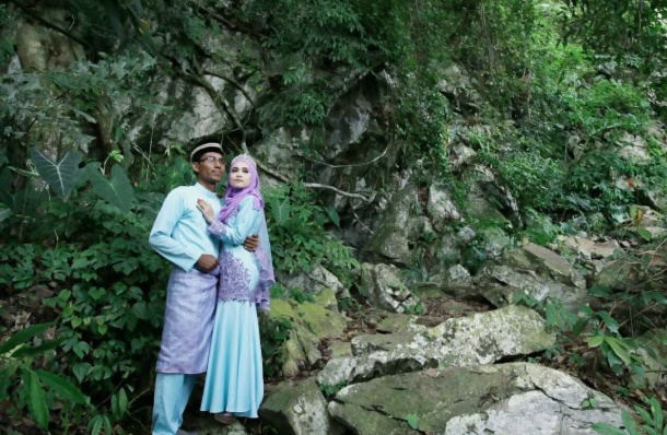 Image from: Lapan hari di Nepal, Hani terus berharap temui petunjuk suami