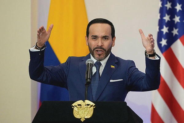 Image from: Colombia lifts public gun carry ban, cites self-defense