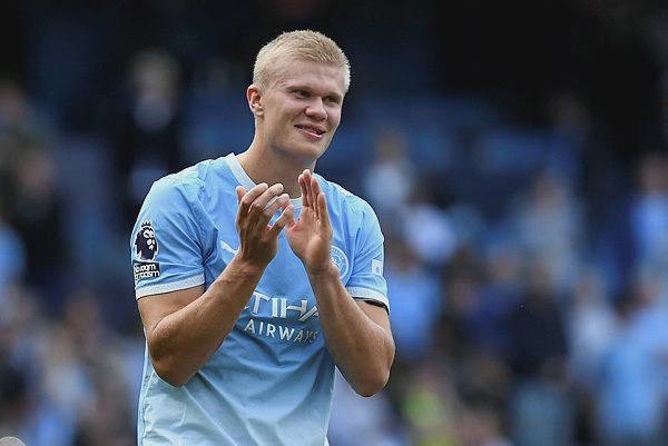 Image from: Haaland heads unconvincing Man City top of Premier League