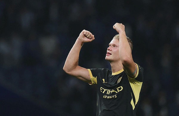 Image from: Haaland brace sinks Porto as Man City open Champions League