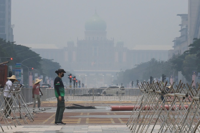 Image from: F1, LTdL and KLSCM to go ahead despite unhealthy air quality