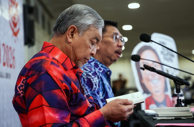 Image from: Zahid to seek clarification from Negeri MB over proclamation signing