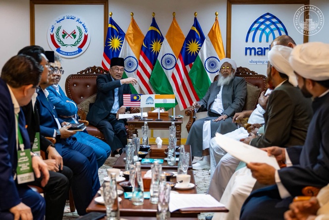 Image from: Muslim world must embrace AI while safeguarding moral values, Islamic heritage – Anwar