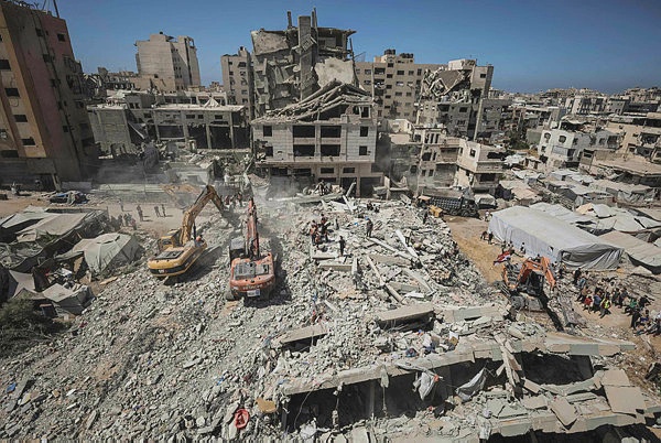 Image from: Gaza apartment block collapse kills 21, including 12 children