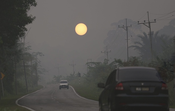 Image from: Haze leaves Serian town deserted as emergency disrupts weekend life