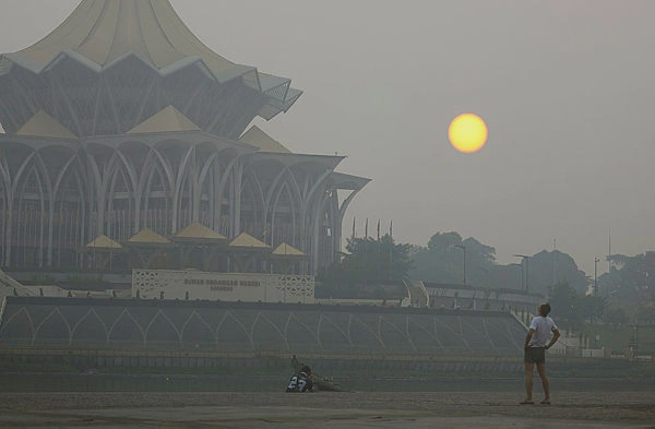 Image from: Six areas in Sarawak record hazardous API readings today