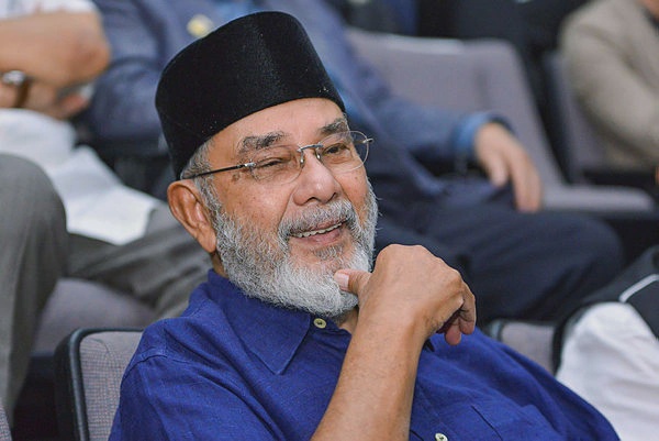 Image from: Expedite court proceedings on Negeri Sembilan dispute, says Syed Hamid Albar