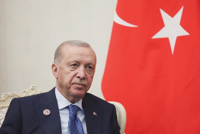 Image from: Erdogan will run again in early election set for April 2028, says adviser