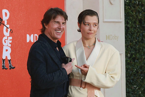 Image from: Tom Cruise trades stunts for satire as toxic tycoon ‘Digger’