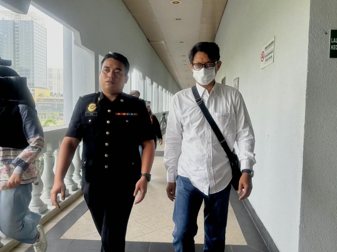 Image from: Former THP Bina deputy GM claims trial to abetting RM72,000 CBT
