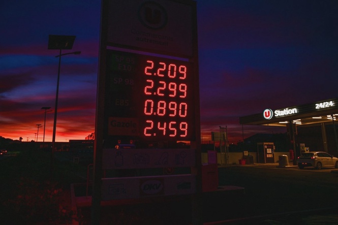 Image from: Average EU diesel price hits record 2.23 euros a litre, AFP analysis shows