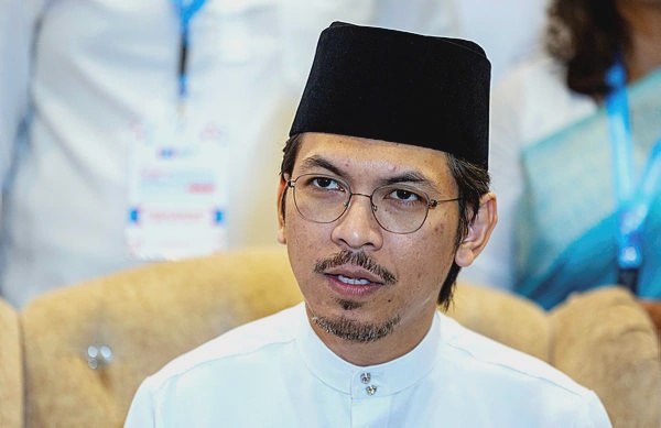 Image from: PKR Youth urges probe into Abdul Hadi over foreign conspiracy claim