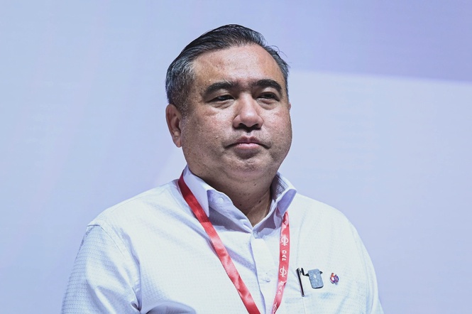 Image from: Transport Minister Anthony Loke maintains decision to resign after China trip