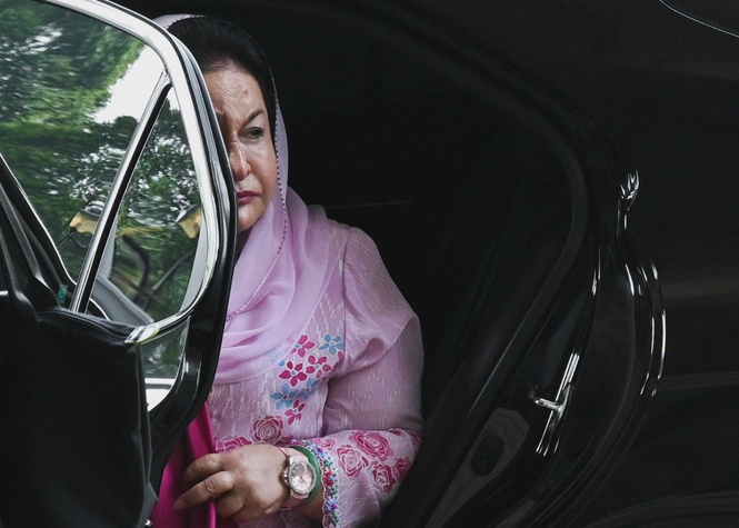 Image from: Permohonan Rosmah tangguh tanpa syarat bayar kepada syarikat barang kemas Lubnan, ditolak