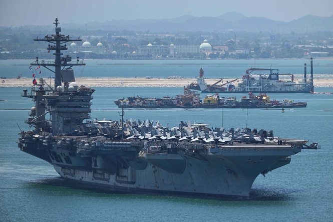 Image from: US aircraft carrier departs Thailand after port call