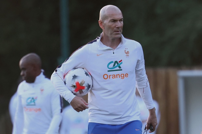 Image from: Zidane gets to work as France start new era