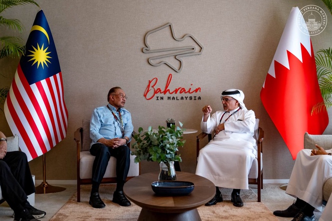 Image from: Anwar visits SIC for pit tour, dinner with Bahrain Crown Prince