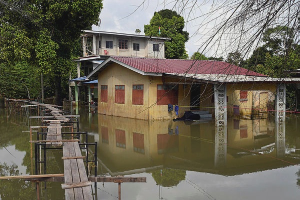 Image from: Budget 2027: Disaster victims’ home repair aid doubled to RM10,000 – Anwar
