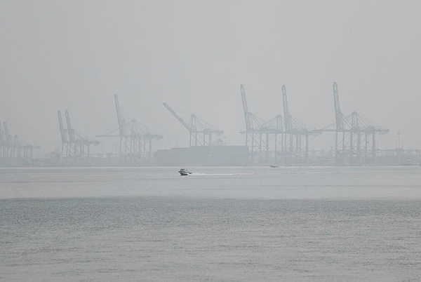 Image from: Eight areas record unhealthy API readings nationwide