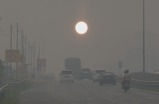 Image from: Indonesian court considers ‘negligence’ complaint against state over fires, haze